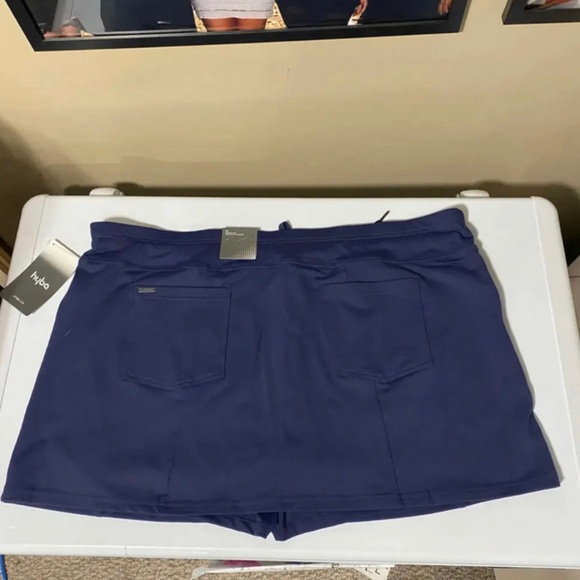 Women’s active blue shorts - Picture 3 of 3